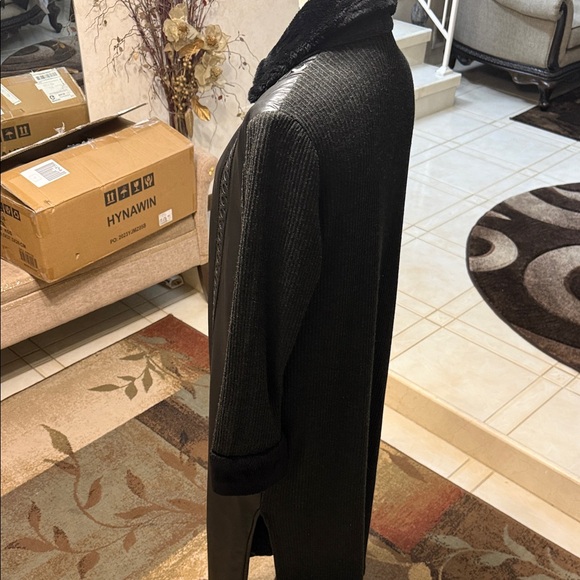 Elegant Black Women's Long Coat - Picture 3 of 3